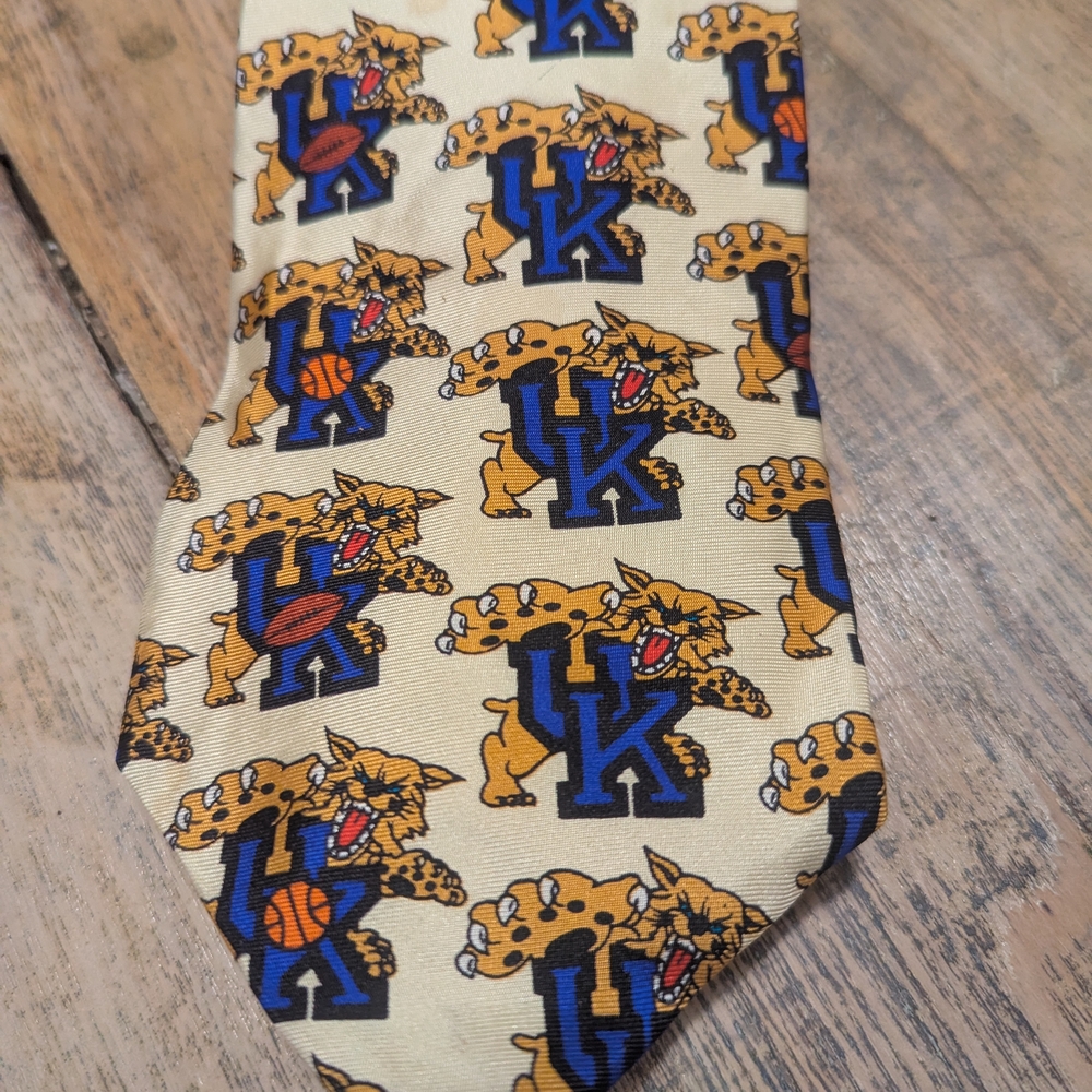 University of Kentucky Themed Tie - Cream and Blue